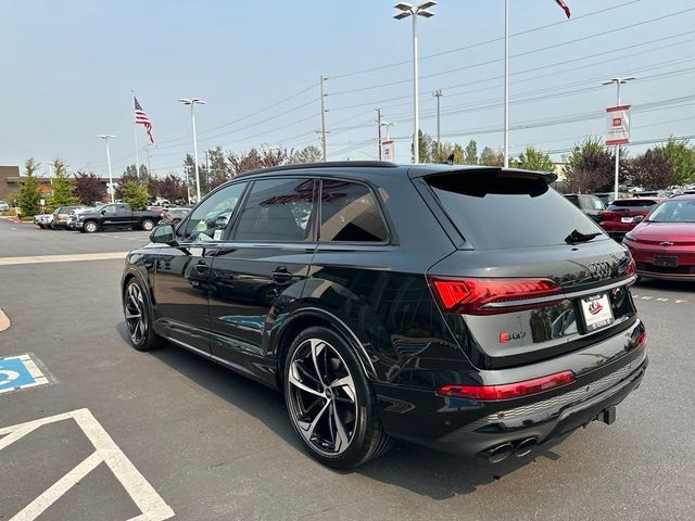 2024 Audi SQ7 Premium Plus