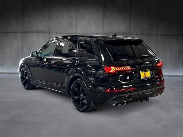 2024 Audi SQ7 Premium Plus