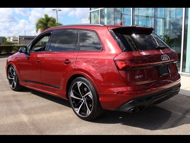 2024 Audi SQ7 Prestige