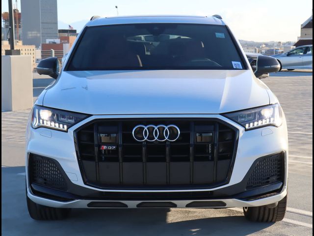 2024 Audi SQ7 Prestige