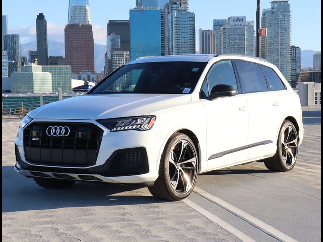 2024 Audi SQ7 Prestige