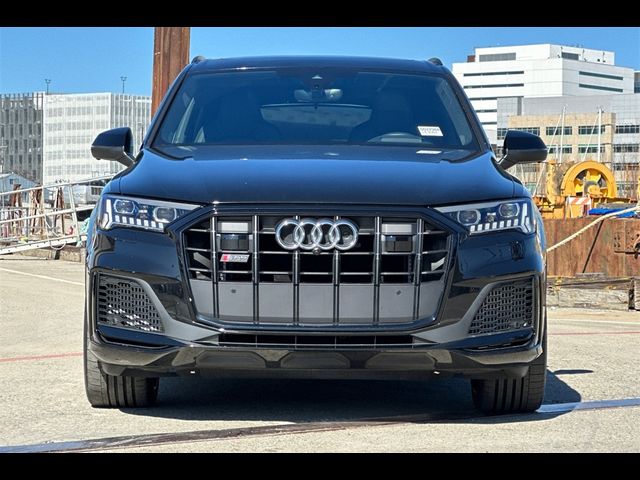 2024 Audi SQ7 Prestige
