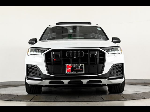 2024 Audi SQ7 Prestige