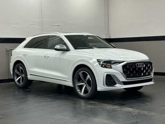 2024 Audi SQ8 Premium Plus