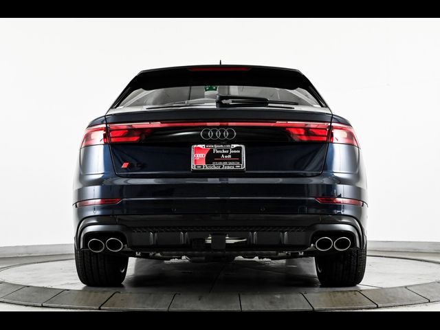 2024 Audi SQ8 Prestige