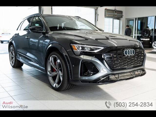 2024 Audi SQ8 e-tron Premium Plus