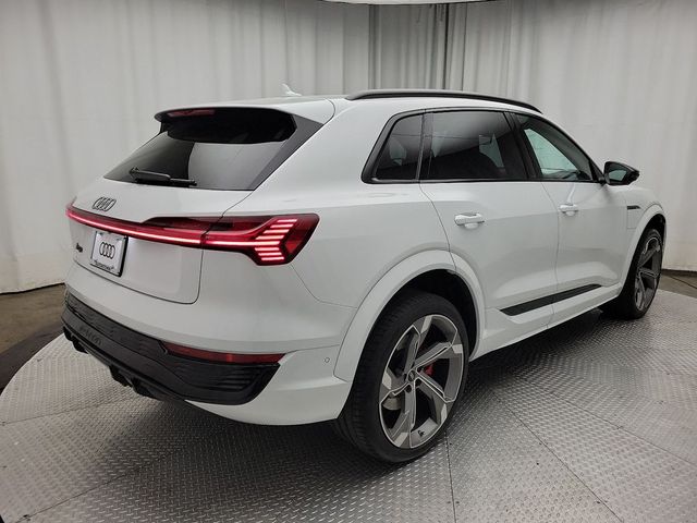 2024 Audi SQ8 e-tron Premium Plus