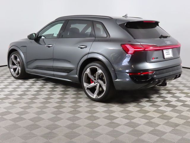 2024 Audi SQ8 e-tron Premium Plus