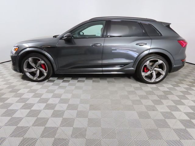 2024 Audi SQ8 e-tron Premium Plus