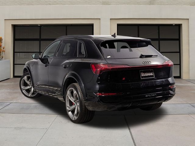 2024 Audi SQ8 e-tron Premium Plus