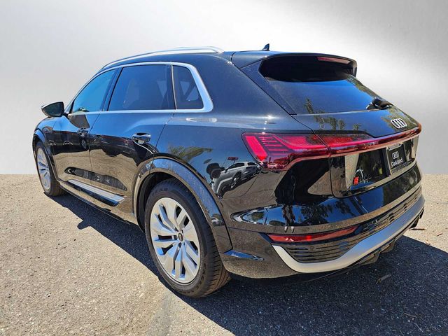 2024 Audi SQ8 e-tron Premium Plus