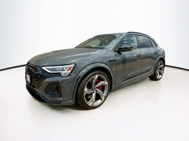 2024 Audi SQ8 e-tron Premium Plus