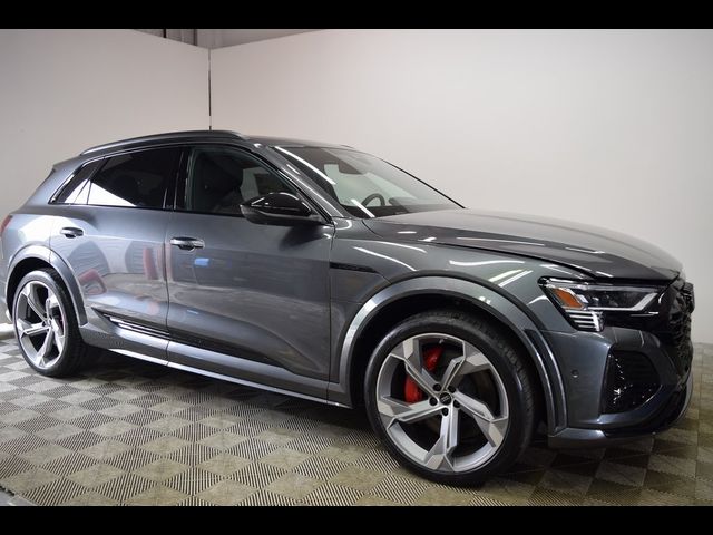 2024 Audi SQ8 e-tron Prestige