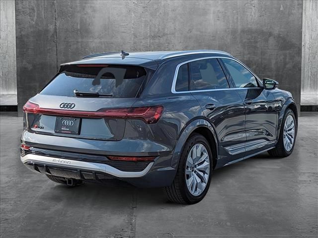 2024 Audi SQ8 e-tron Prestige