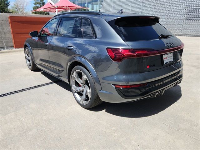 2024 Audi SQ8 e-tron Prestige