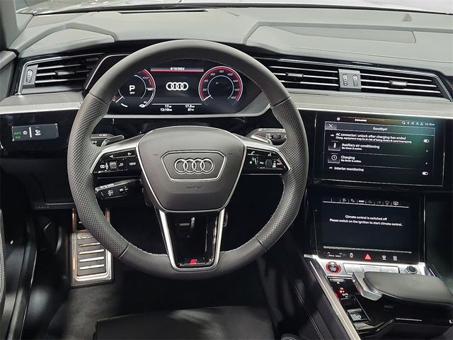 2024 Audi SQ8 e-tron Prestige