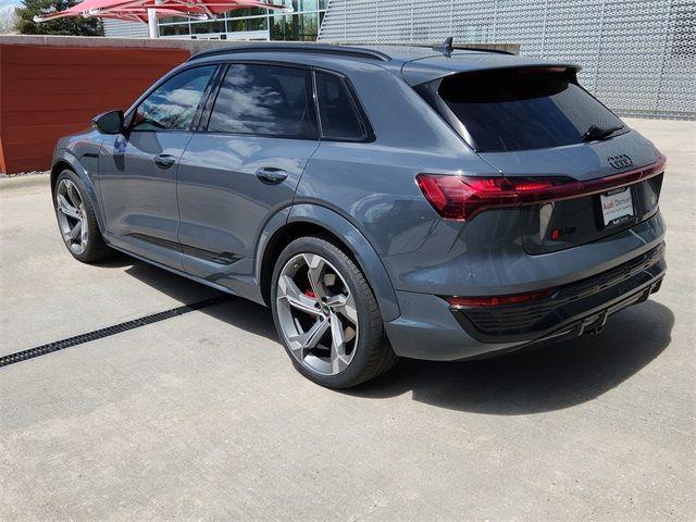 2024 Audi SQ8 e-tron Prestige