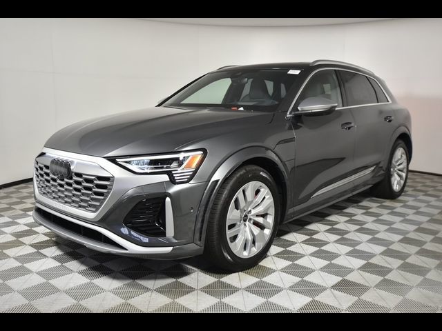 2024 Audi SQ8 e-tron Prestige