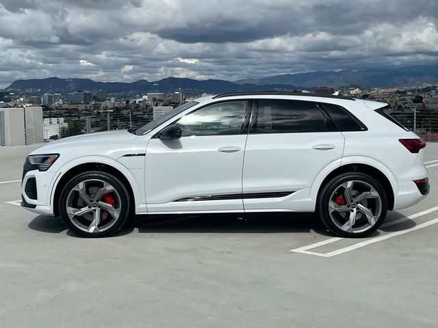 2024 Audi SQ8 e-tron Prestige