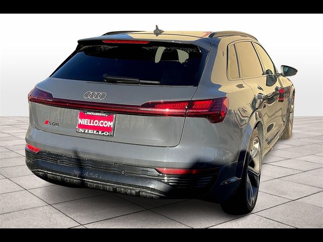 2024 Audi SQ8 e-tron Prestige