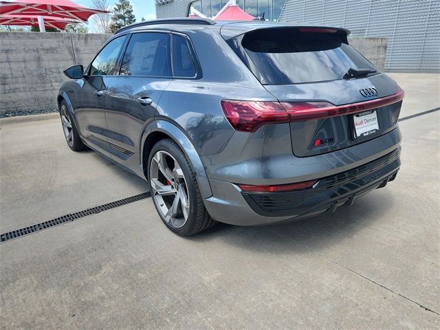 2024 Audi SQ8 e-tron Prestige