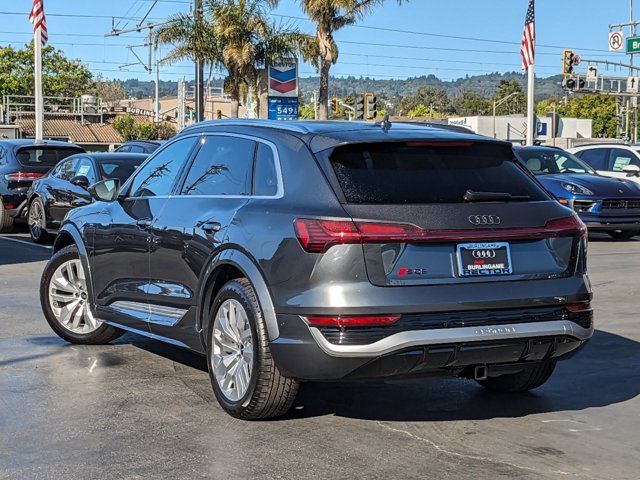 2024 Audi SQ8 e-tron Prestige