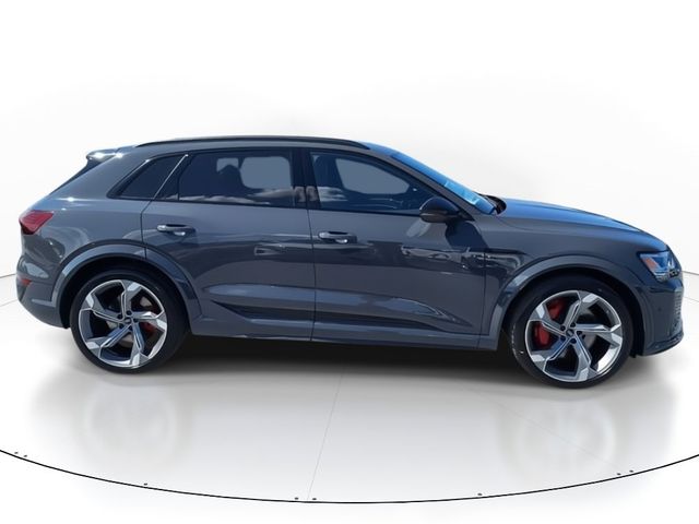 2024 Audi SQ8 e-tron Prestige