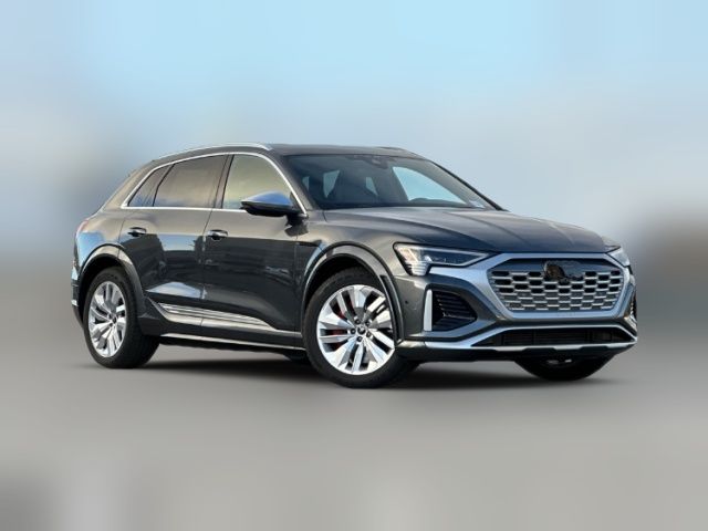 2024 Audi SQ8 e-tron Prestige