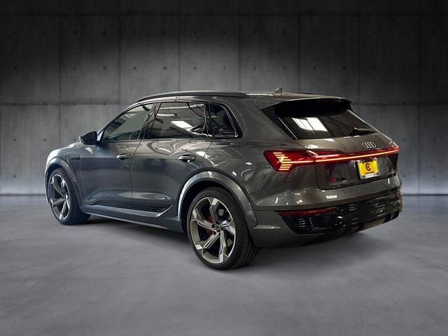 2024 Audi SQ8 e-tron Prestige