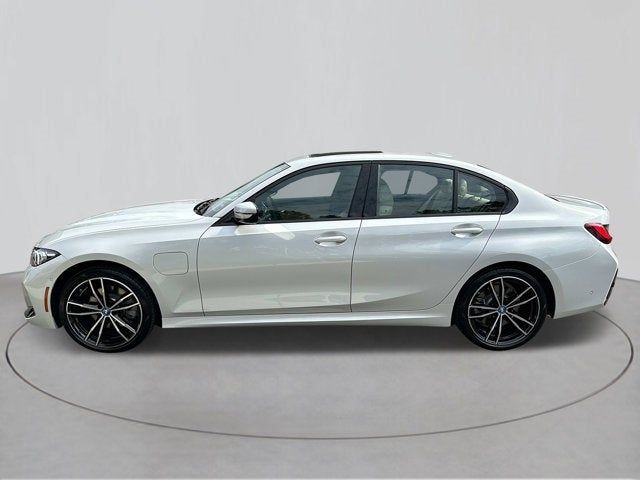 2024 BMW 3 Series 330e