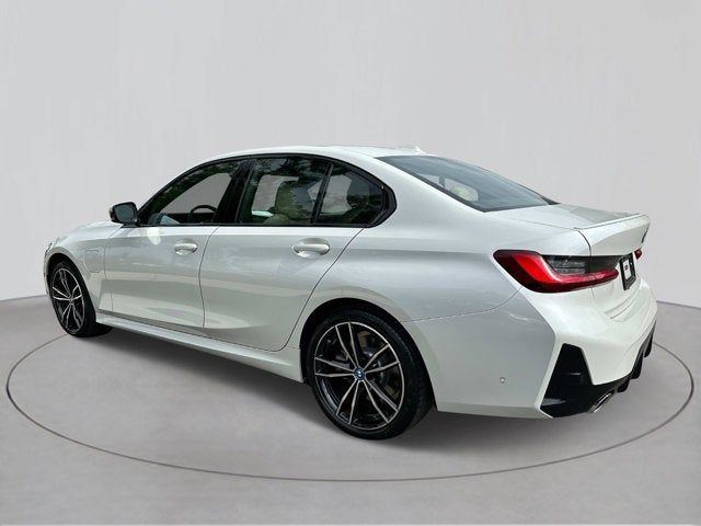 2024 BMW 3 Series 330e