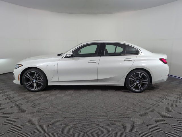 2024 BMW 3 Series 330e