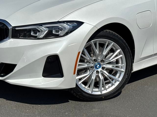 2024 BMW 3 Series 330e