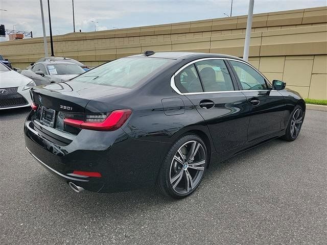 2024 BMW 3 Series 330i