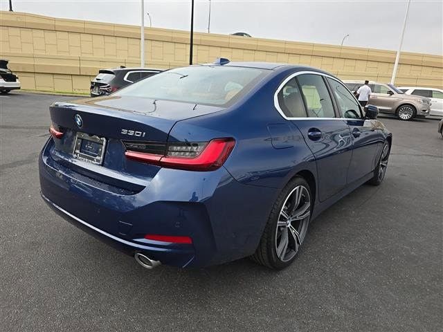 2024 BMW 3 Series 330i