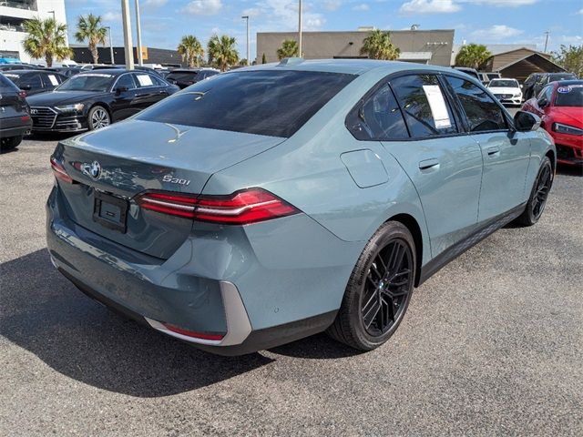 2024 BMW 5 Series 530i