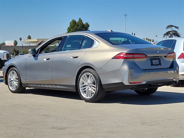 2024 BMW 5 Series 530i