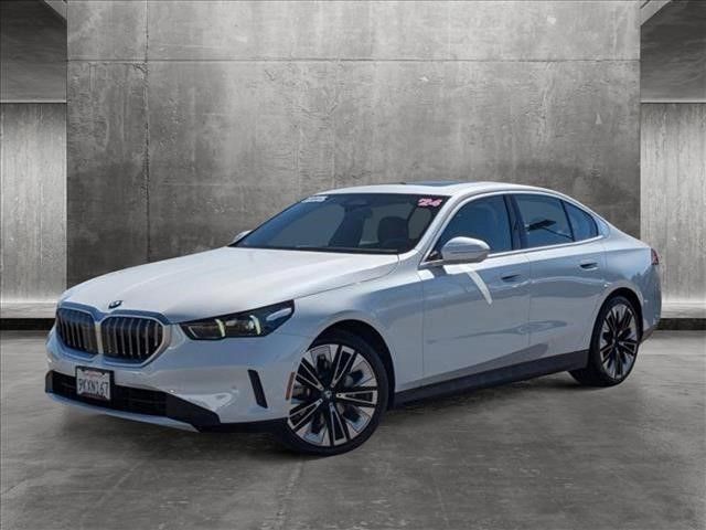 2024 BMW 5 Series 530i