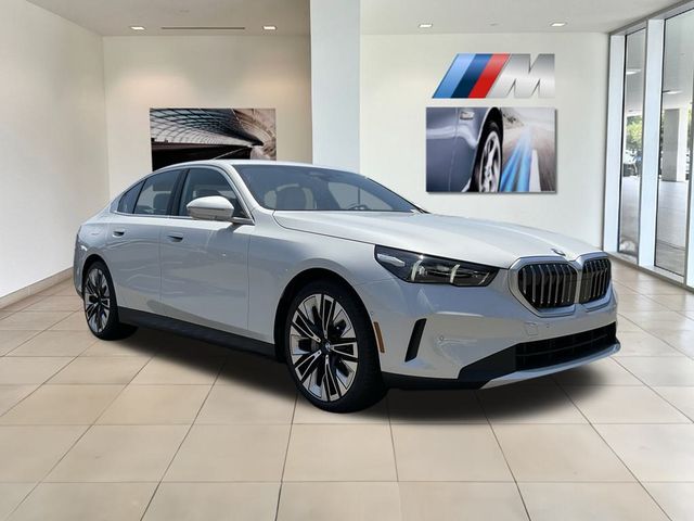 2024 BMW 5 Series 530i