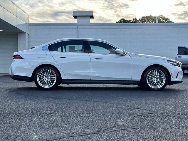 2024 BMW 5 Series 530i