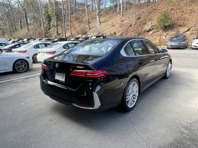 2024 BMW 5 Series 530i