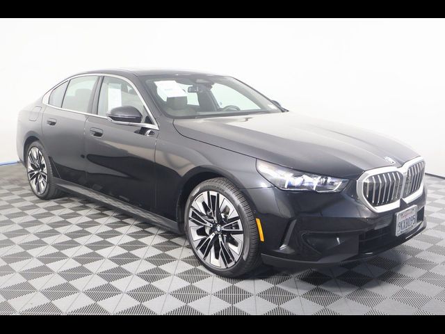 2024 BMW 5 Series 530i