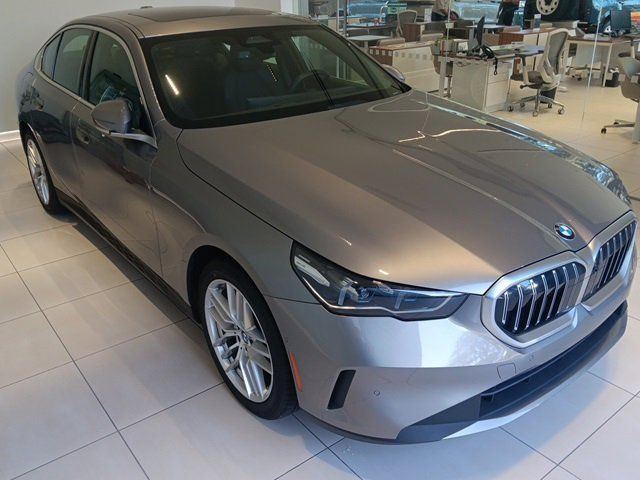 2024 BMW 5 Series 530i