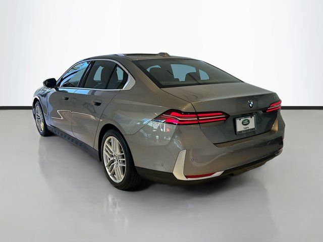 2024 BMW 5 Series 530i