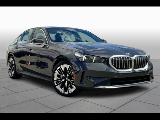 2024 BMW 5 Series 530i