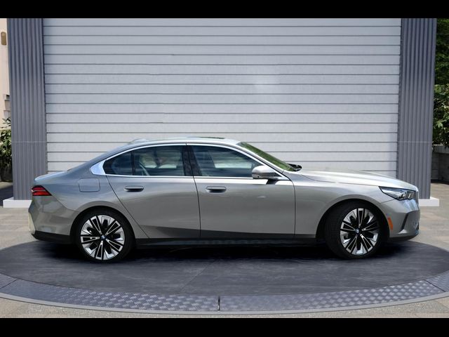 2024 BMW 5 Series 530i