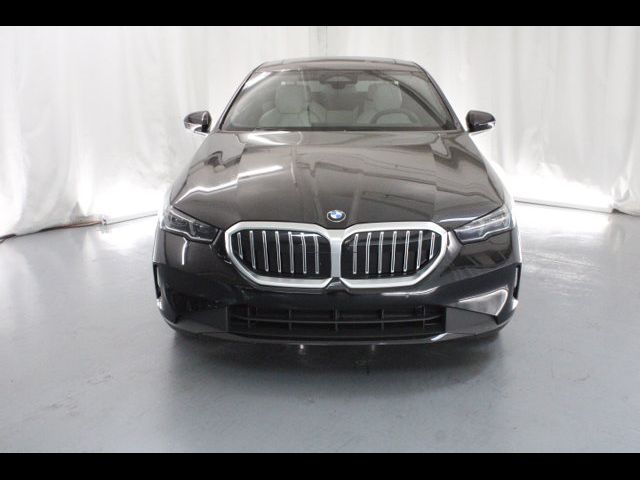 2024 BMW 5 Series 530i