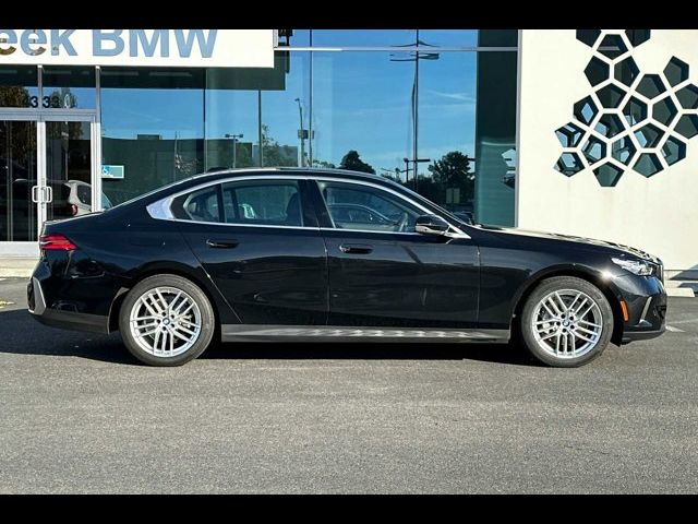 2024 BMW 5 Series 530i