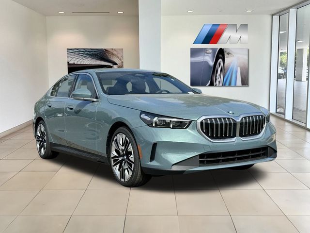 2024 BMW 5 Series 530i