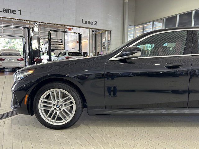 2024 BMW 5 Series 530i